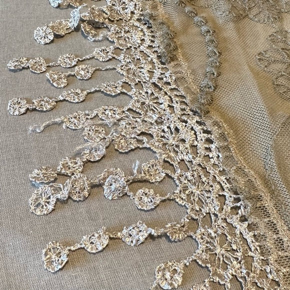 Vintage Look Lace Scarf - Picture 5 of 12